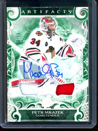 2024 Upper Deck Artifacts Petr Mrazek Emerald Autograph Materials /15 Blackhawks