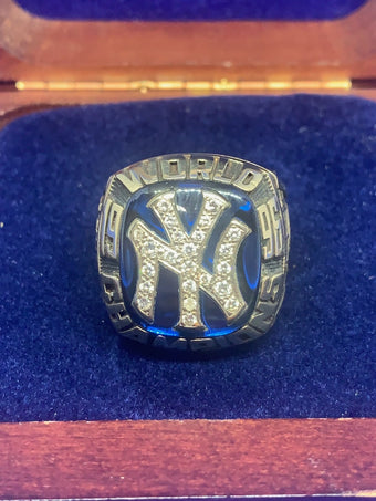 compare product 1996 New York Yankees World Series Championship Ring w/ Presentation Box