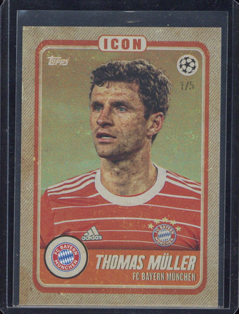 compare product 2022-23 Topps Jamal Musiala Platinum Thomas Müller Icon /5